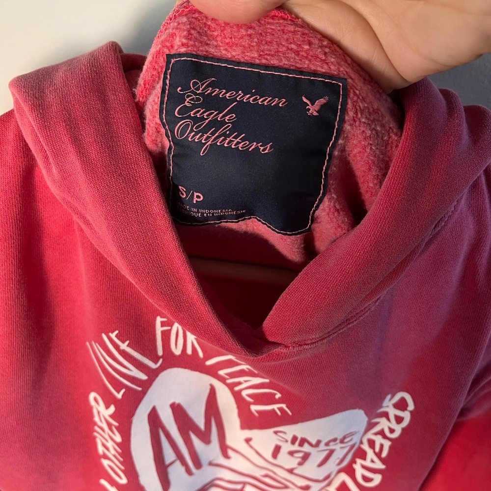 American Eagle Outfitters Pink Red Heart Graphic Hoodie Sweatshirt Small